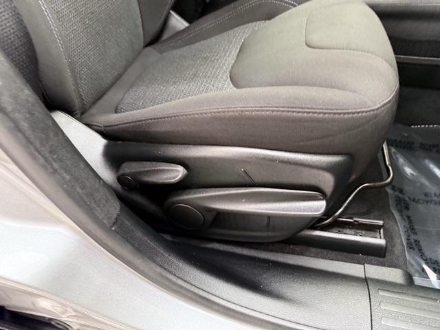 used 2019 Jeep Cherokee car, priced at $13,490