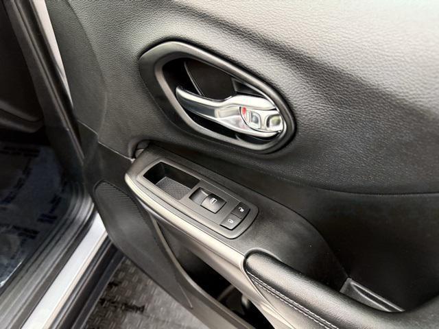 used 2019 Jeep Cherokee car, priced at $13,490