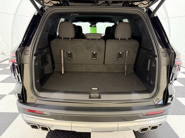 new 2026 Chevrolet Traverse car, priced at $38,490
