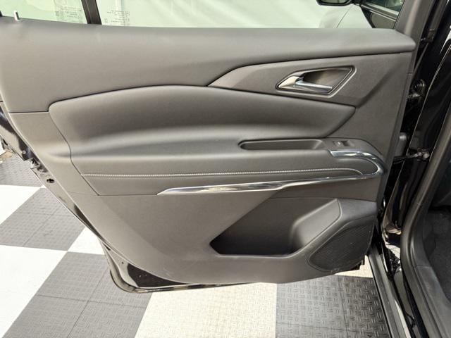 new 2026 Chevrolet Traverse car, priced at $38,490