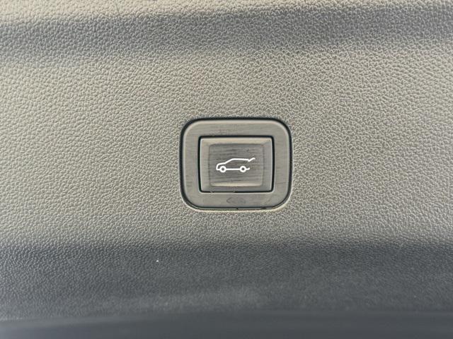 used 2025 GMC Yukon car, priced at $77,400