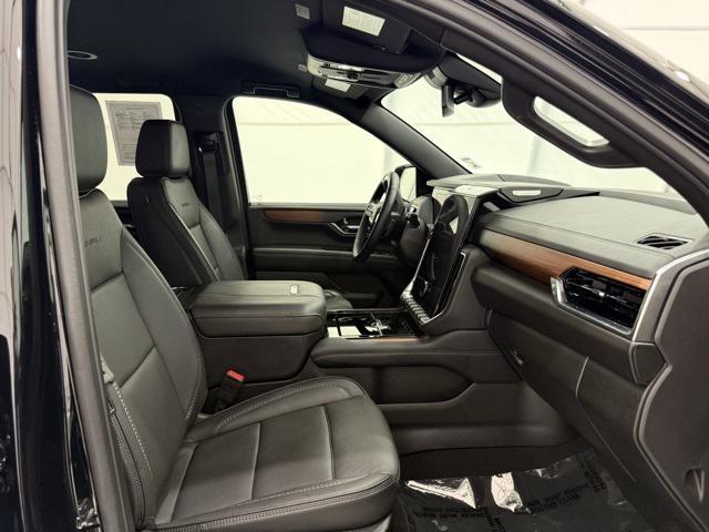 used 2025 GMC Yukon car, priced at $77,400