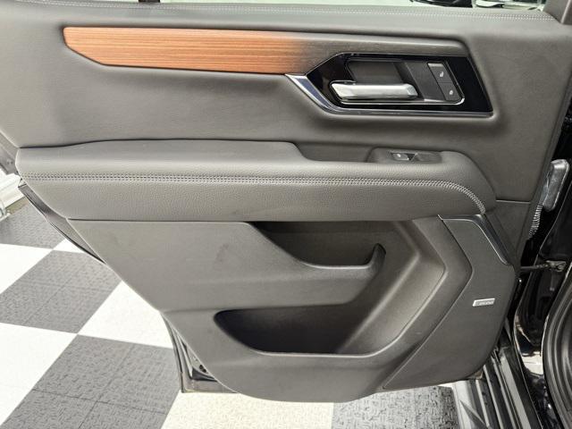 used 2025 GMC Yukon car, priced at $77,400