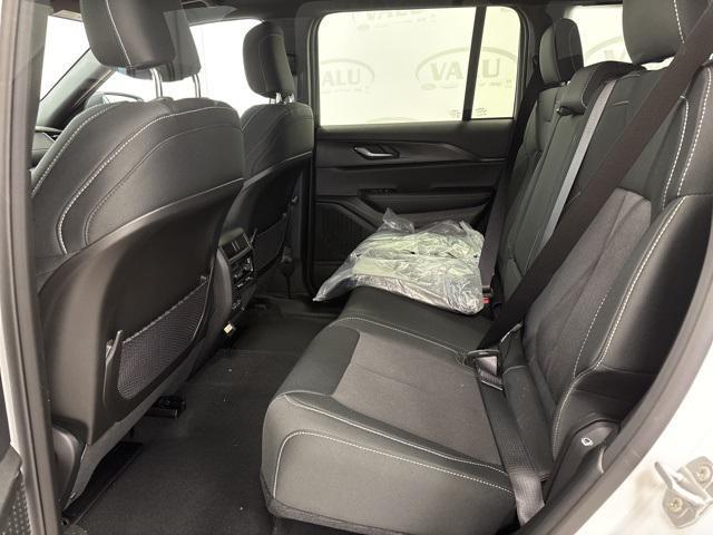 new 2025 Jeep Grand Cherokee car, priced at $39,765