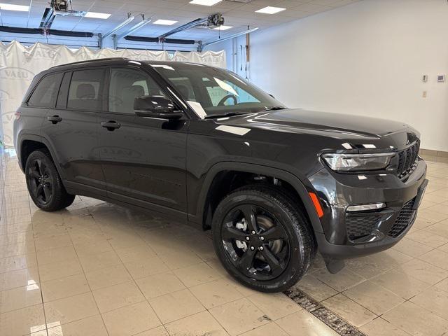 new 2025 Jeep Grand Cherokee car, priced at $46,083