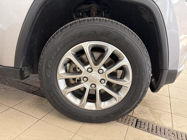 used 2015 Jeep Grand Cherokee car, priced at $10,757