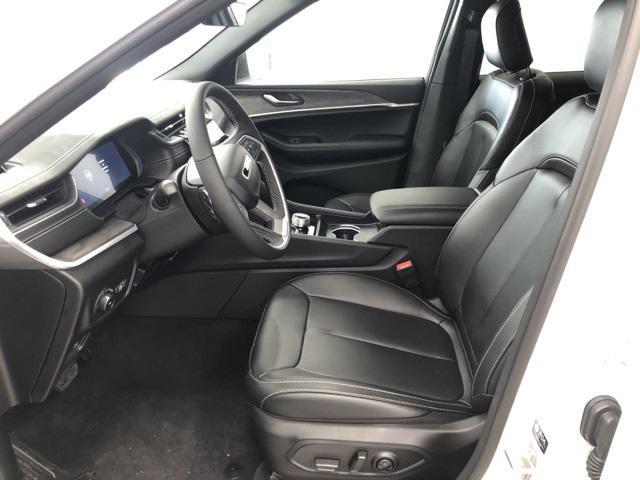 new 2025 Jeep Grand Cherokee car, priced at $46,356