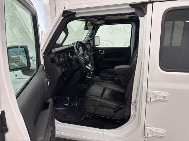 used 2023 Jeep Gladiator car, priced at $38,386