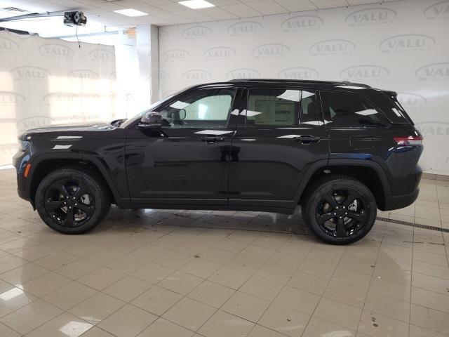 new 2025 Jeep Grand Cherokee car, priced at $54,955