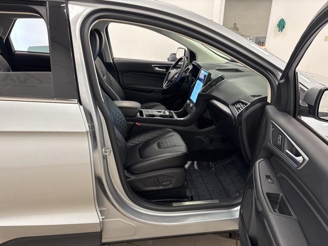 used 2024 Ford Edge car, priced at $30,976