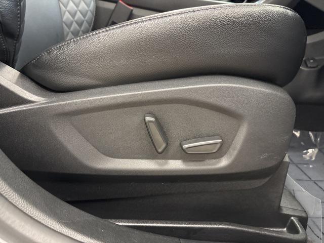 used 2024 Ford Edge car, priced at $30,976