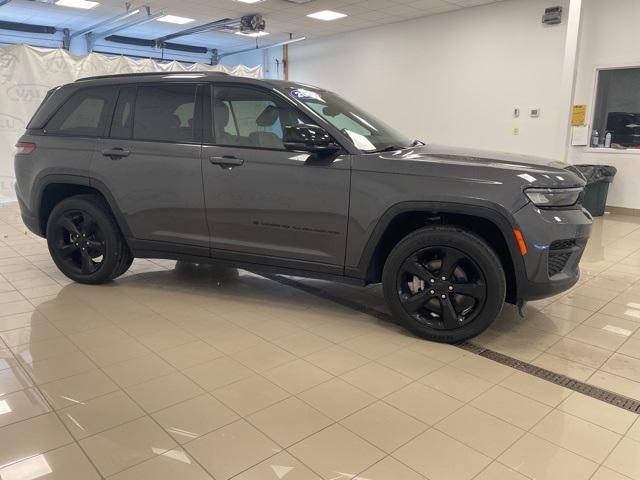 used 2023 Jeep Grand Cherokee car, priced at $33,231