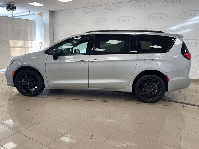 used 2024 Chrysler Pacifica car, priced at $45,582