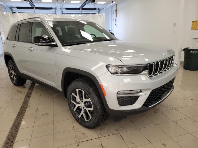 new 2025 Jeep Grand Cherokee car, priced at $52,230