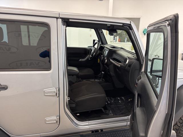 used 2015 Jeep Wrangler Unlimited car, priced at $11,762