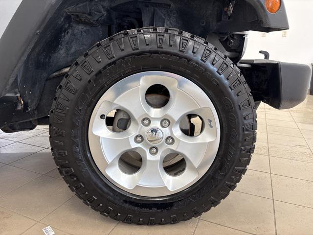 used 2015 Jeep Wrangler Unlimited car, priced at $11,762