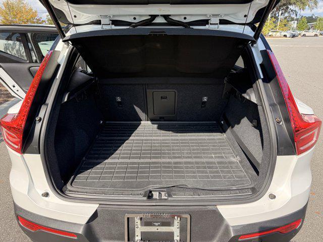 used 2019 Volvo XC40 car, priced at $20,453