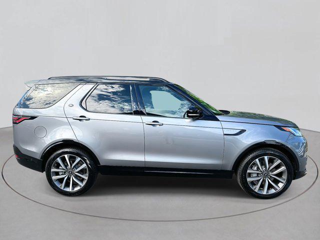 new 2025 Land Rover Discovery car, priced at $73,868