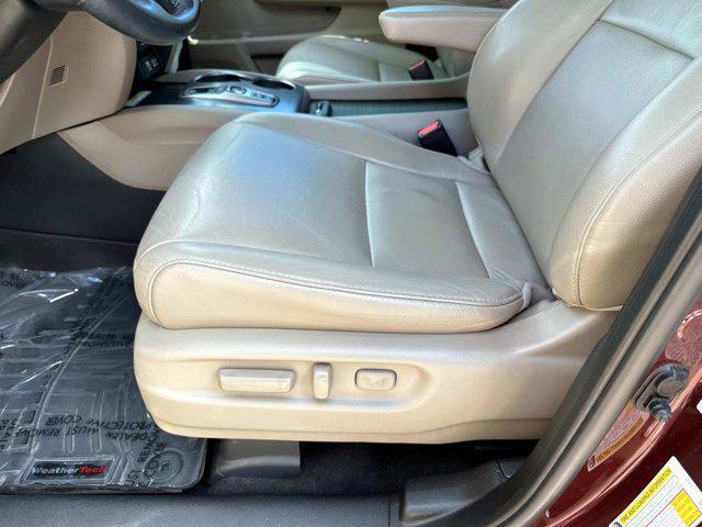 used 2022 Honda Pilot car, priced at $25,555