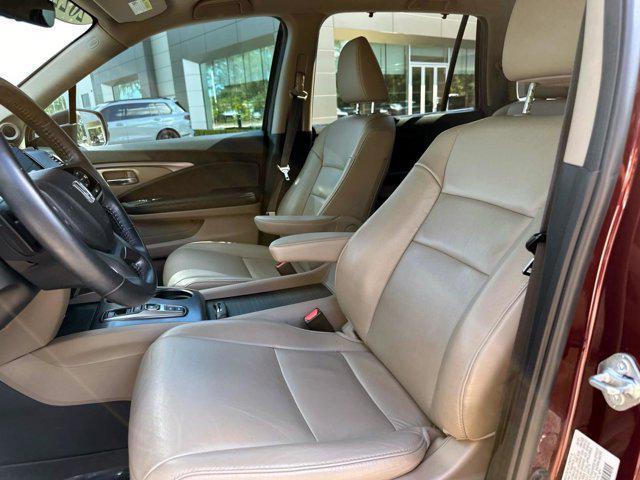 used 2022 Honda Pilot car, priced at $25,555