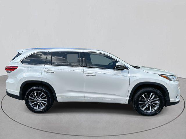 used 2018 Toyota Highlander car, priced at $25,273