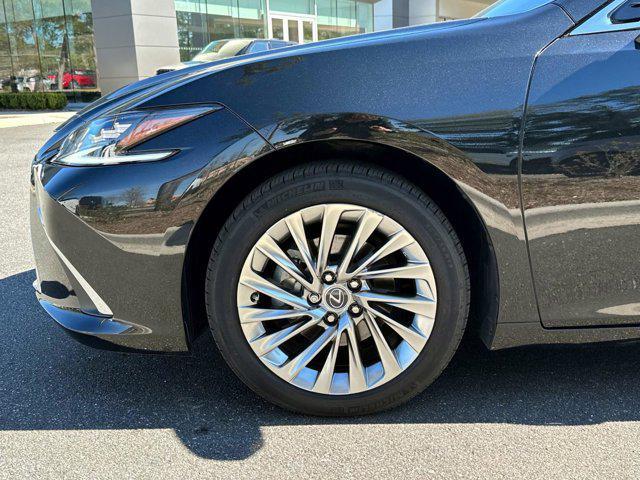 used 2022 Lexus ES 350 car, priced at $43,272