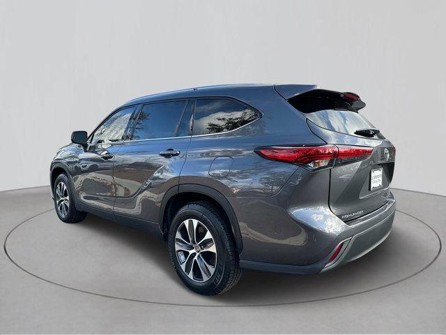 used 2021 Toyota Highlander car, priced at $26,677