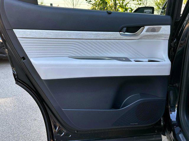 used 2024 Hyundai Palisade car, priced at $42,789