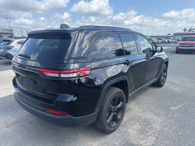 used 2023 Jeep Grand Cherokee car, priced at $33,000