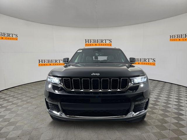 new 2025 Jeep Grand Cherokee L car, priced at $42,495