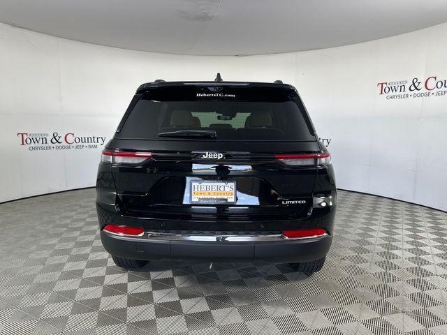 new 2025 Jeep Grand Cherokee car, priced at $47,596