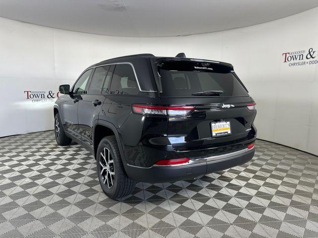 new 2025 Jeep Grand Cherokee car, priced at $47,596