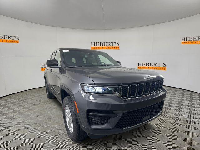 new 2024 Jeep Grand Cherokee car, priced at $39,220