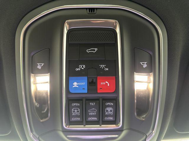 new 2025 Jeep Grand Cherokee car, priced at $47,630