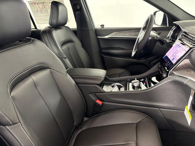 new 2025 Jeep Grand Cherokee car, priced at $44,220