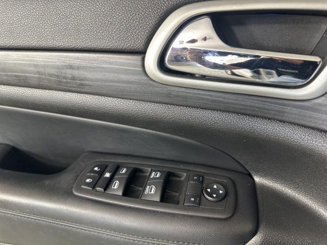 used 2022 Jeep Grand Cherokee WK car, priced at $27,689