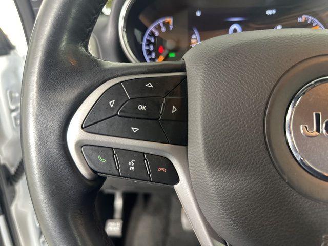 used 2022 Jeep Grand Cherokee WK car, priced at $27,689
