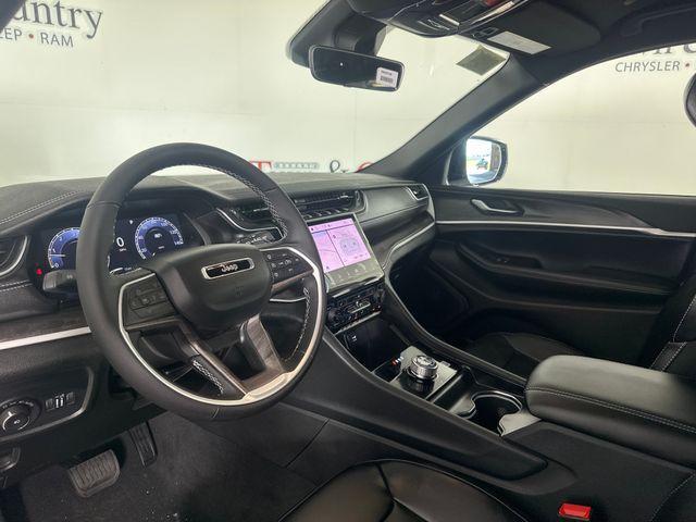 new 2025 Jeep Grand Cherokee car, priced at $42,220