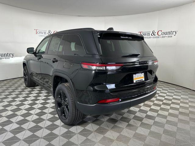 new 2025 Jeep Grand Cherokee car, priced at $42,220