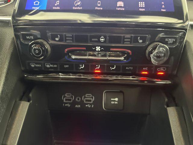 new 2025 Jeep Grand Cherokee car, priced at $42,220