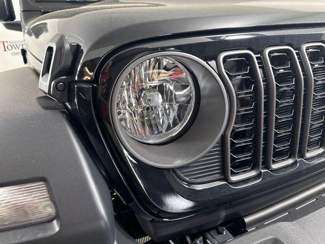 new 2024 Jeep Wrangler car, priced at $51,925