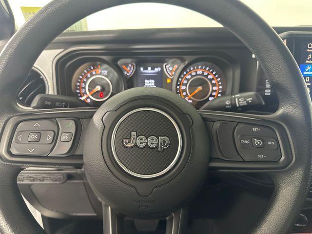 new 2025 Jeep Gladiator car, priced at $44,180
