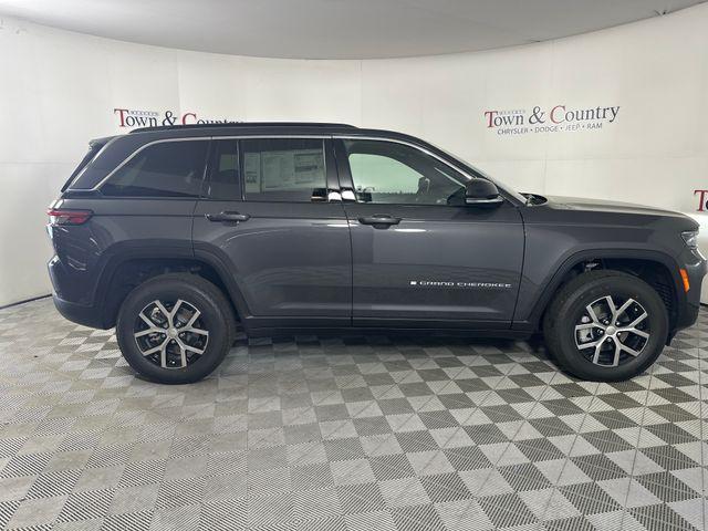 new 2025 Jeep Grand Cherokee car, priced at $41,495