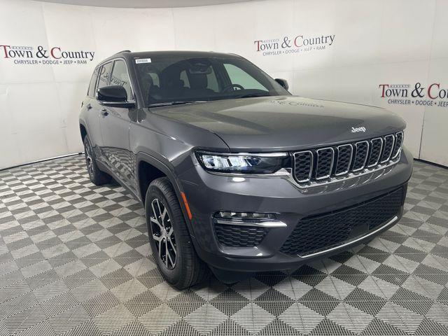 new 2025 Jeep Grand Cherokee car, priced at $41,495