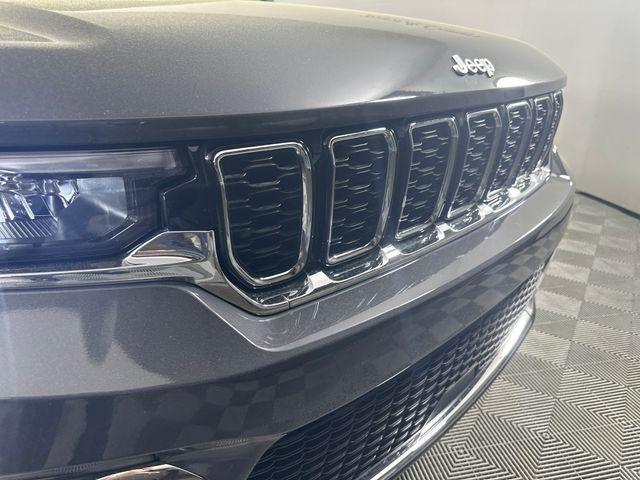 new 2025 Jeep Grand Cherokee car, priced at $41,495