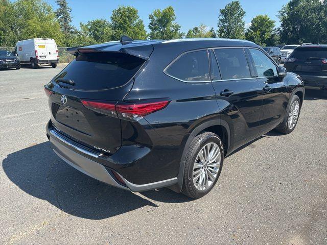 used 2023 Toyota Highlander car, priced at $46,979