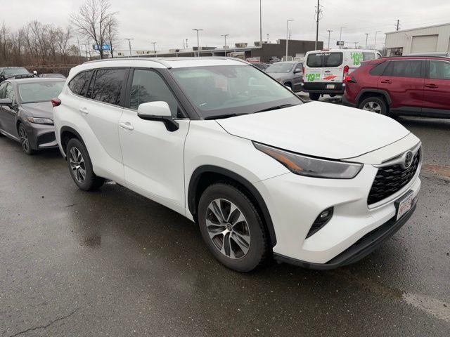 used 2023 Toyota Highlander car, priced at $36,500