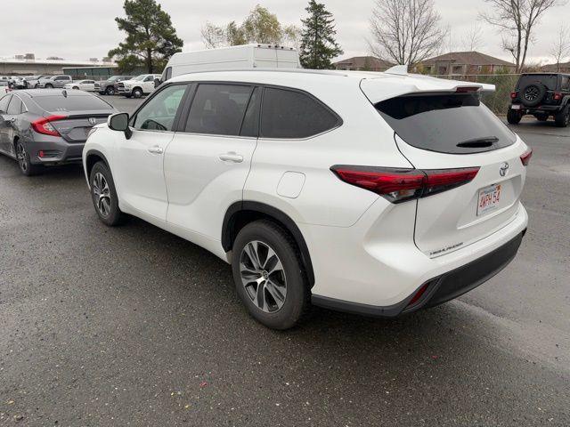 used 2023 Toyota Highlander car, priced at $36,500