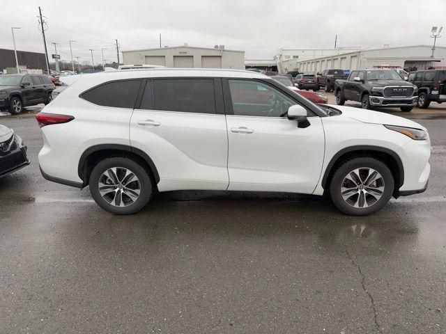 used 2023 Toyota Highlander car, priced at $36,500