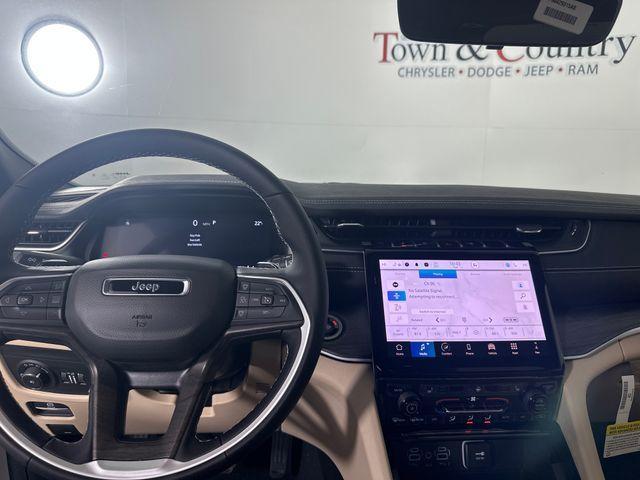 new 2025 Jeep Grand Cherokee car, priced at $41,495